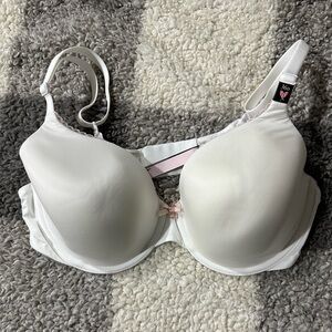 Victoria’s Secret body by Victoria lightly lined 36 D